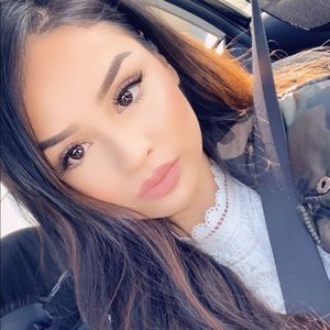 Meet your Posher, Celia